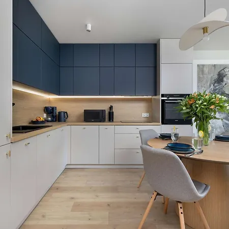 Apartment Bright Spadochroniarzy In With Parking & Pool By Renters Dziwnow