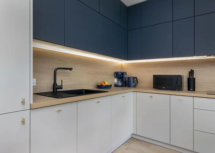 Appartement Bright Spadochroniarzy In With Parking & Pool By Renters